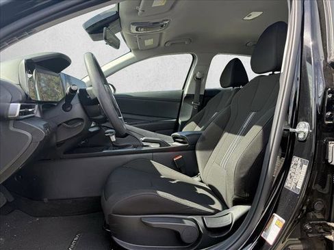 Certified 2024 Hyundai Elantra SEL FWD image 10