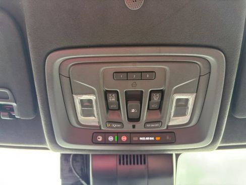 Used 2023 GMC Sierra 1500 Denali Ultimate AWD/4WD image 27