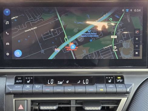 Used 2025 Toyota Camry XLE FWD image 16