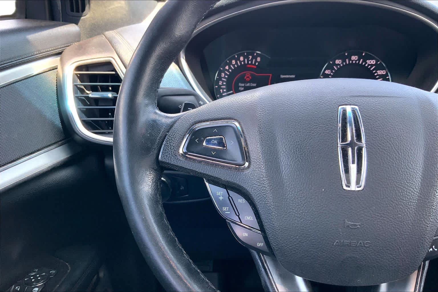 Used 2017 Lincoln MKX Premiere AWD/4WD image 24