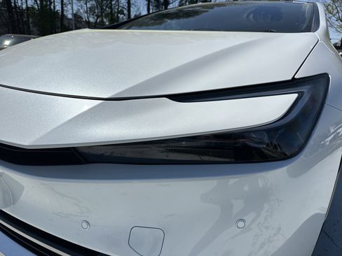 Used 2025 Toyota Prius XSE Premium w/ Limited Premium Package image 6