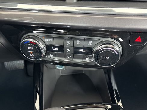 New 2026 Chevrolet Trax ACTIV w/ Driver Confidence Package FWD image 24
