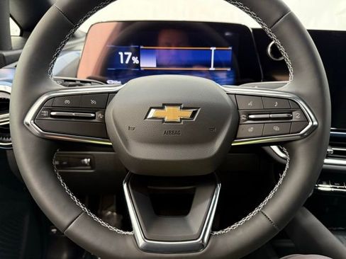 New 2026 Chevrolet Equinox EV LT image 40