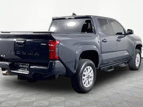 Used 2025 Toyota Tacoma SR5 AWD/4WD image 6