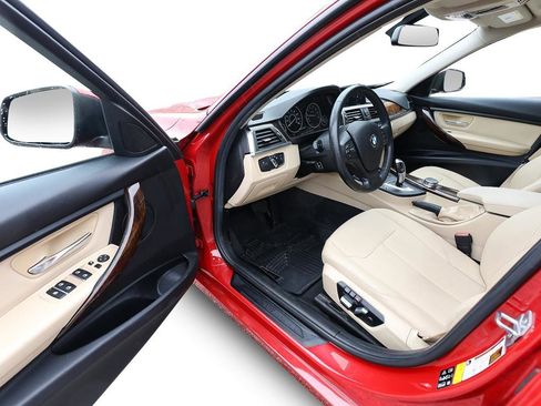 Used 2018 BMW 320i xDrive Sedan AWD/4WD image 14