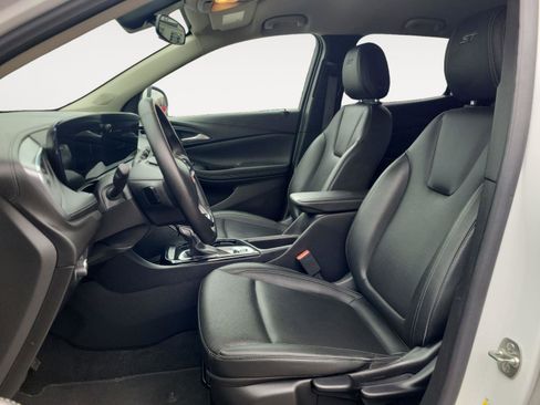 Used 2024 Buick Encore GX Sport Touring FWD image 10