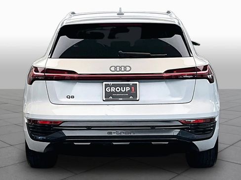 Used 2024 Audi Q8 e-tron Premium Plus w/ Premium Plus Package AWD/4WD image 4