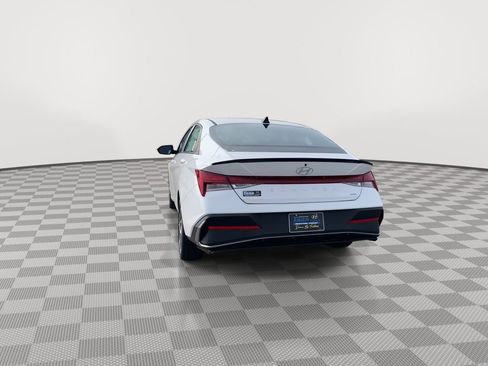 New 2025 Hyundai Elantra SEL image 14