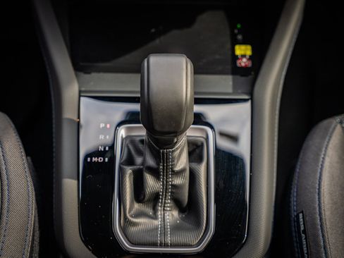 Used 2025 Subaru Forester Premium image 35