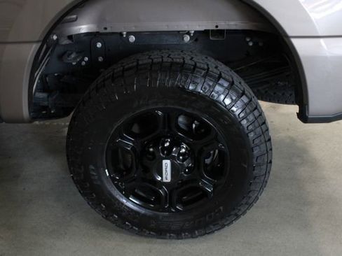 Used 2023 Ford F350 XLT w/ XLT Premium Package image 28