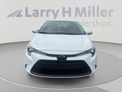 Used 2024 Toyota Corolla LE FWD image 8