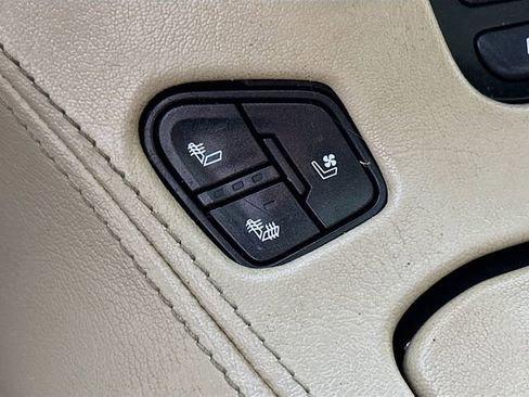 Used 2019 GMC Yukon Denali w/ Denali Ultimate Package image 22