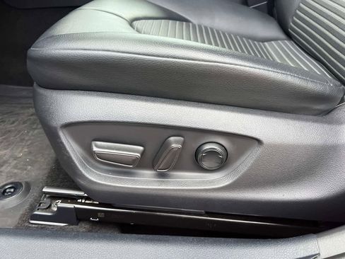 Used 2021 Toyota Camry SE image 20