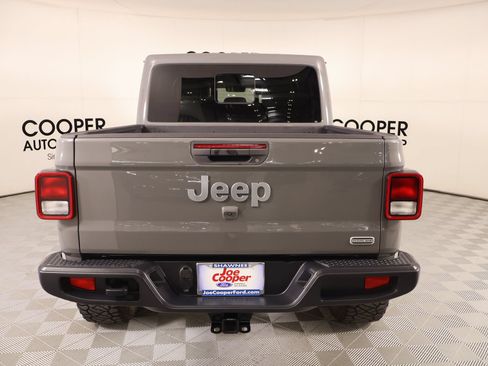Used 2021 Jeep Gladiator Overland w/ Popular Equipment Package AWD/4WD image 21