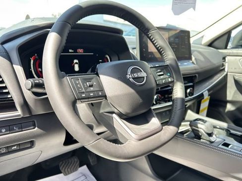New 2026 Nissan Rogue Platinum AWD/4WD image 30