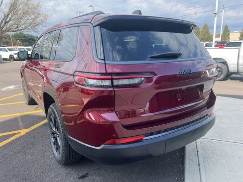 New 2026 Jeep Grand Cherokee L 4WD image 2