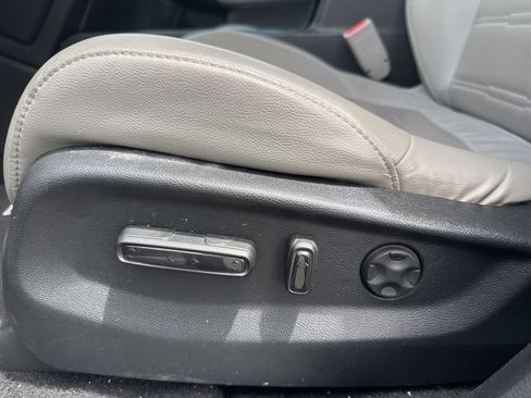 Used 2018 Honda CR-V EX-L image 11