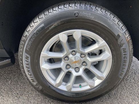 New 2026 Chevrolet Tahoe LS image 10