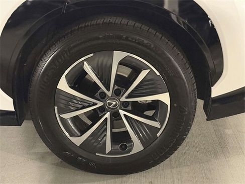 Certified 2025 Lexus RZ 300e image 13