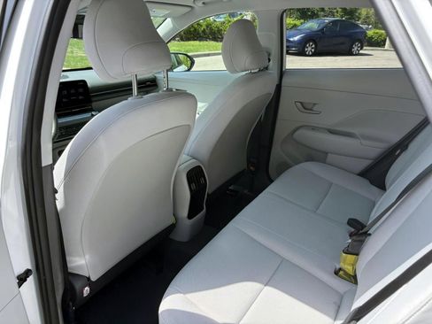 Used 2025 Hyundai Kona SEL AWD/4WD image 26
