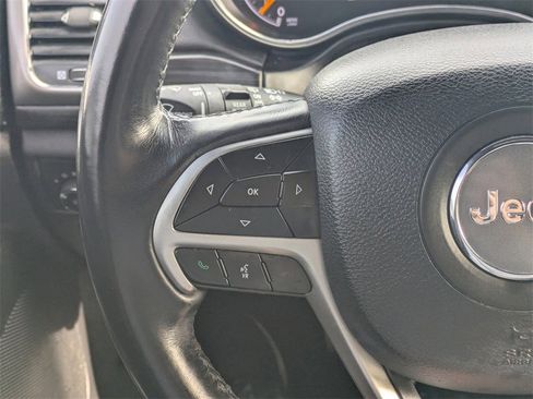 Used 2019 Jeep Grand Cherokee Altitude image 16