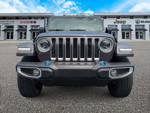 Used 2023 Jeep Wrangler Unlimited Sahara w/ Cold Weather Group AWD/4WD image 3