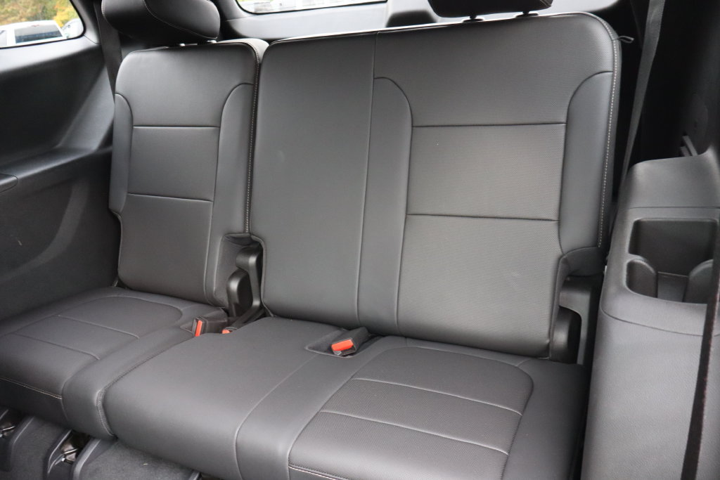 Used 2022 Chevrolet Traverse Premier w/ Redline Edition AWD/4WD image 35