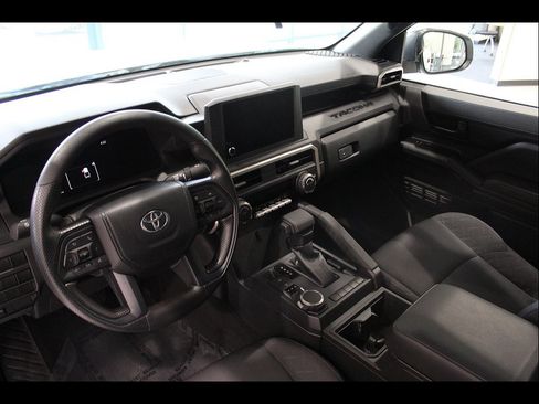 Used 2024 Toyota Tacoma SR AWD/4WD image 13