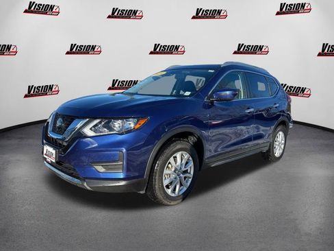 Used 2020 Nissan Rogue SV image 1