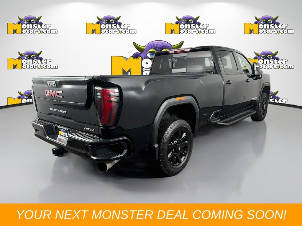 Used 2025 GMC Sierra 2500 AT4 w/ Technology Package AWD/4WD image 5