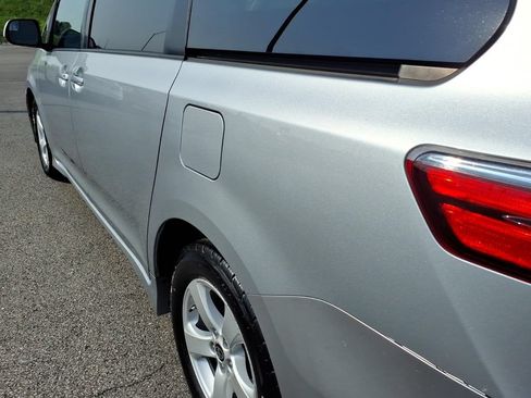Used 2020 Toyota Sienna LE FWD image 20