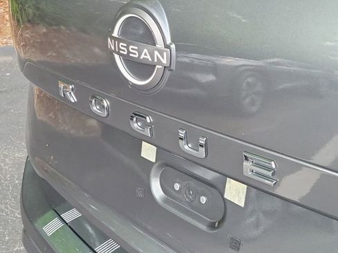 Used 2023 Nissan Rogue SL w/ SL Premium Package FWD image 7