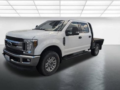 Used 2018 Ford F250 XLT w/ XLT Value Package AWD/4WD image 3