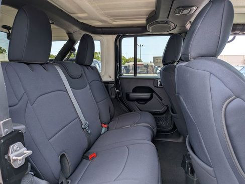 Used 2019 Jeep Wrangler Unlimited Sport S AWD/4WD image 32