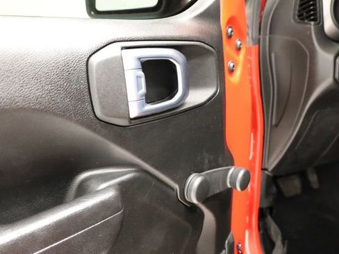 Used 2022 Jeep Wrangler Unlimited Sport AWD/4WD image 18