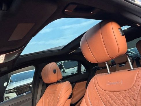 Used 2019 Mercedes-Benz S 560 Sedan w/ Premium Package image 39