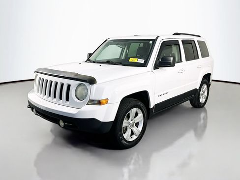 Used 2014 Jeep Patriot Sport w/ Power Value Group AWD/4WD image 3