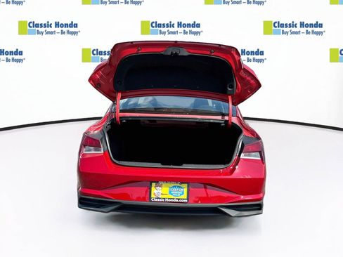 Used 2021 Hyundai Elantra SEL FWD image 27