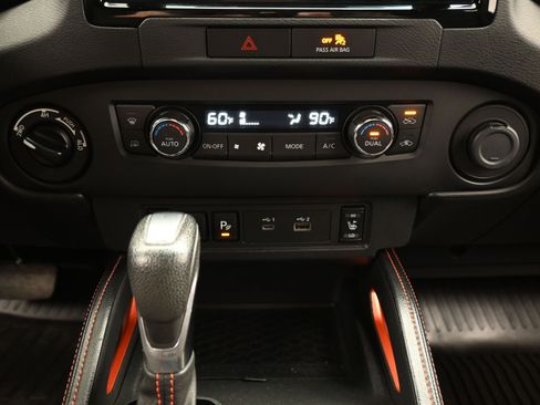Used 2023 Nissan Frontier PRO-4X w/ Pro Convenience Package AWD/4WD image 37