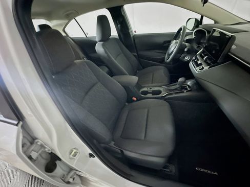 Used 2024 Toyota Corolla LE image 29