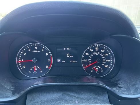 Used 2021 Kia Forte LXS image 11