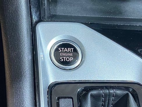 Used 2024 Nissan Altima 2.5 SV FWD image 31