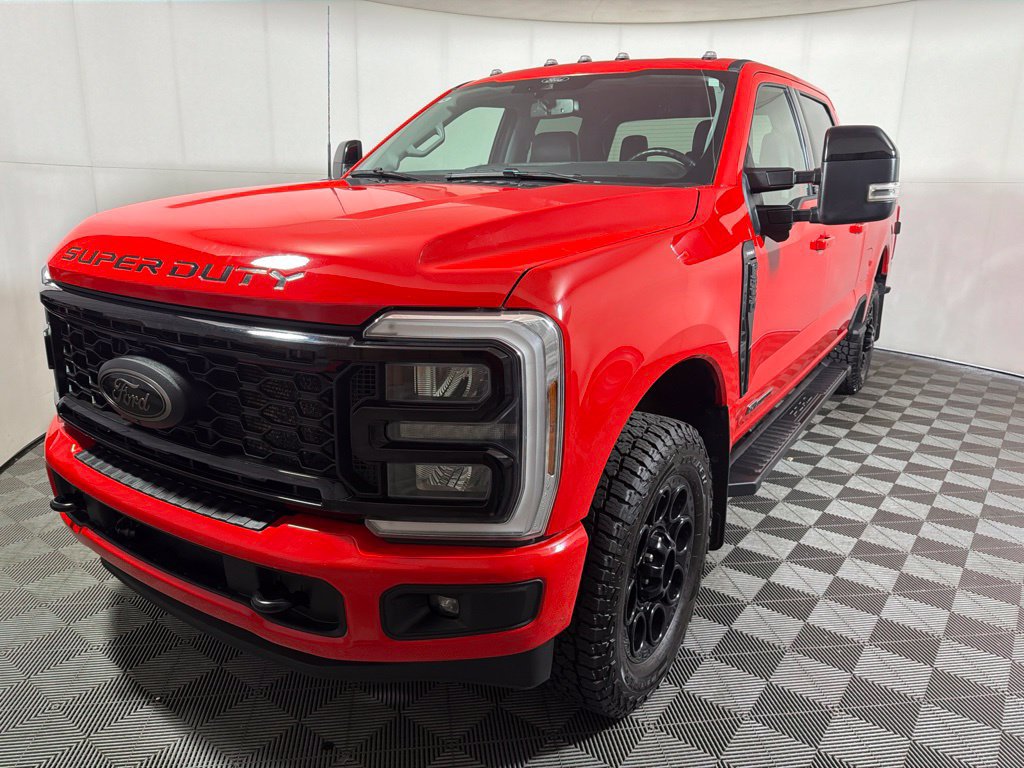 Used 2025 Ford F350 Lariat w/ Black Appearance Package AWD/4WD image 4