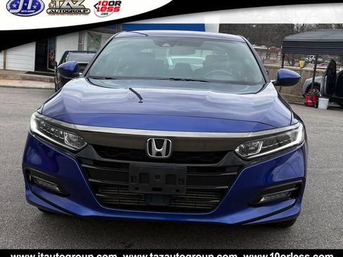 Used 2018 Honda Accord Sport image 2