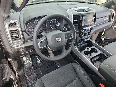 Used 2025 RAM 1500 Big Horn RWD image 15