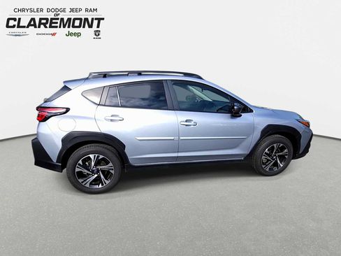 Used 2025 Subaru Crosstrek 2.5i Premium AWD/4WD image 8