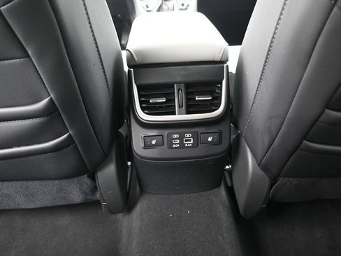 Used 2025 Subaru Outback Limited AWD/4WD image 19