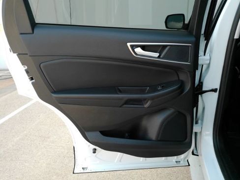 Used 2023 Ford Edge SEL w/ Convenience Package AWD/4WD image 16