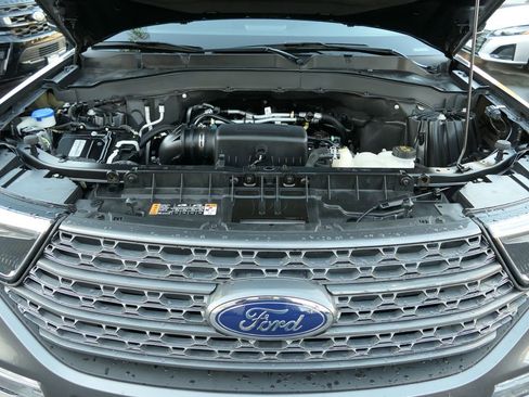 Used 2022 Ford Explorer XLT w/ Equipment Group 202A image 29