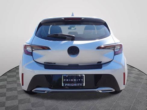 Used 2022 Toyota Corolla SE FWD image 3